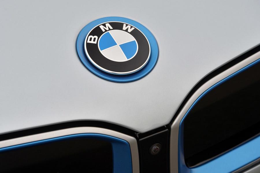  BMW i8 2014 года  (фото 126 из 180)